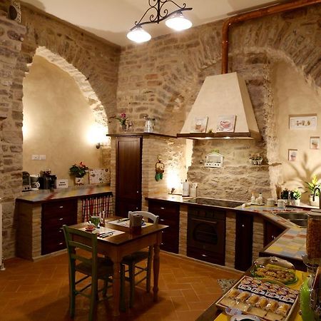 La Casina Colorata Hotel Assisi Eksteriør billede